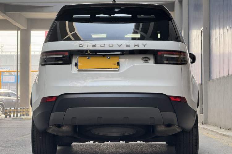 Used Land Rover Discovery 2018 3.0 SC V6 SE Exterior 5