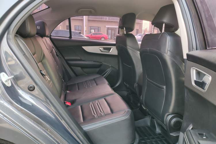 Used BYD Qin 2019 1.5L Automatic Luxury Model Interior 5