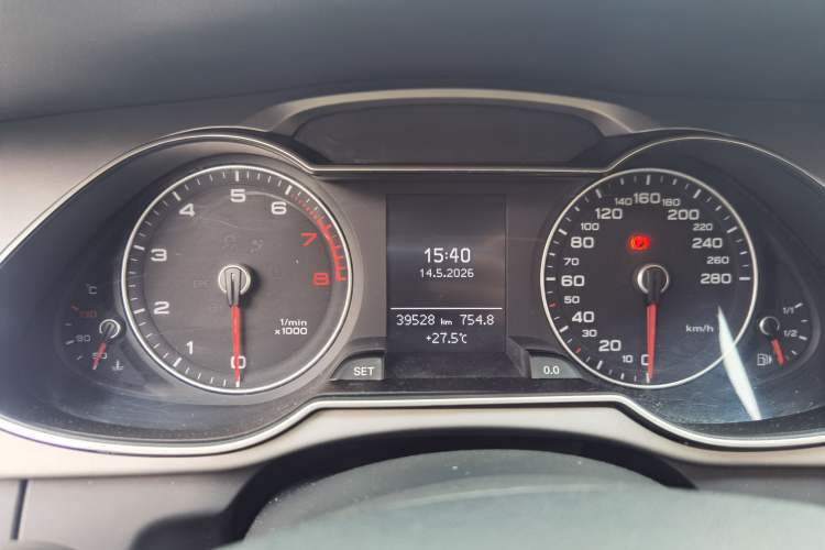 Used Audi A4L 2016 30 TFSI Collector's Edition Automatic Comfort Model
