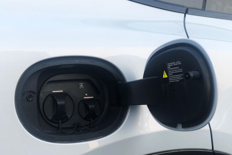 Used BYD Song L EV 2025 Intelligent Driving Version 662 km LiDAR Excellence Edition
