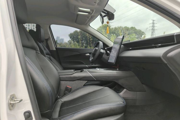 Used CHANGAN Eado PHEV 2025 Smart New Blue Whale 145KM High-Energy Edition
