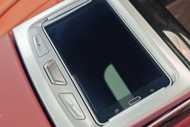 Used BMW 5 Series 2019 Restyled 530Li Luxury Edition M Sport Package Exterior 5