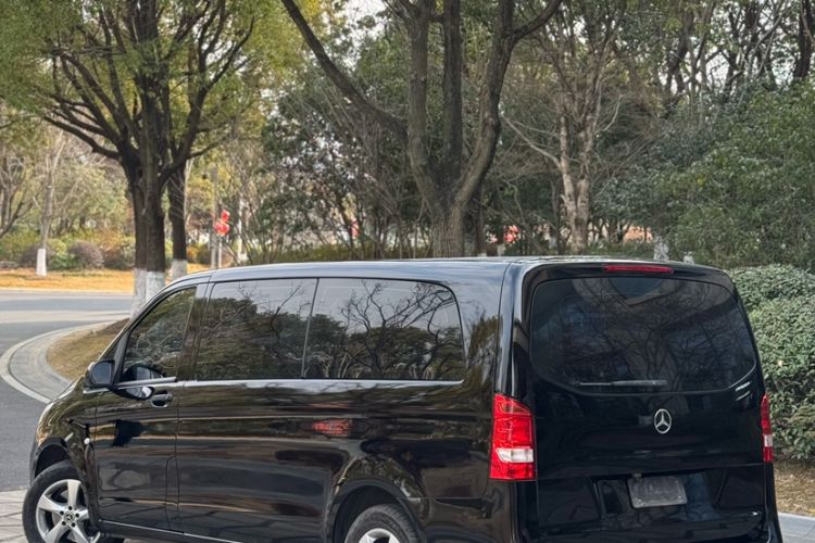 Used Mercedes-Benz Vito 2018 2.0T Elite Version 7 Seats China VI Emission Standard
