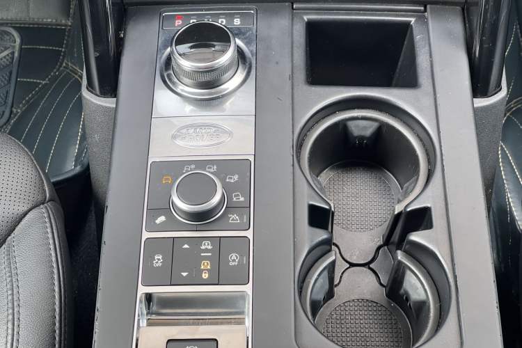 Used Land Rover Discovery 2019 3.0 SC V6 SE
