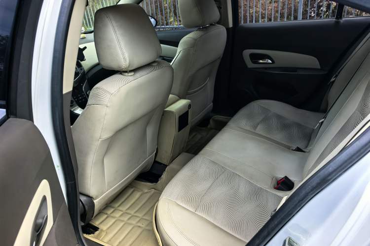 Used Chevrolet Cruze 2015 1.5L Classic SE MT
