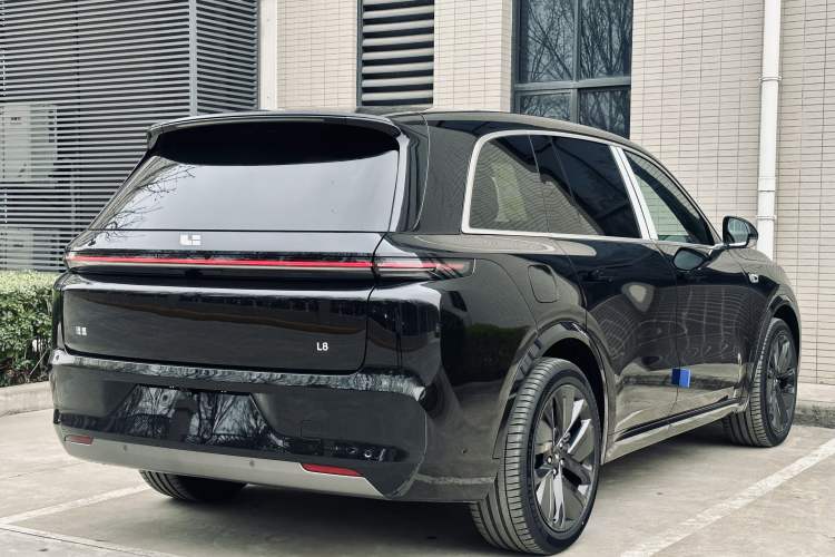 Used Li Auto L8 2023 Air model
