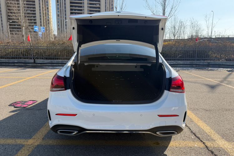 Used Mercedes-Benz A-Class 2022 Restyled A 200 L Sport Sedan Fashion Version
