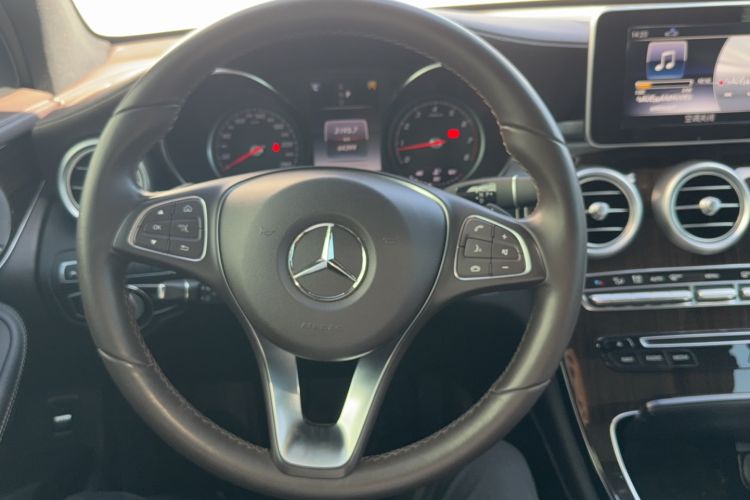 Used Mercedes-Benz GLC 2019 Facelift GLC 260 L 4MATIC Luxury Model
