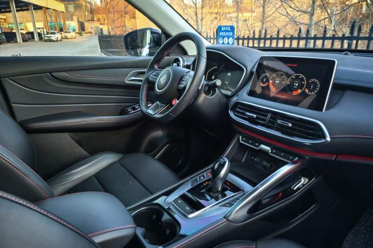 Used MG HS 2019 20T Automatic Two-Wheel Drive Trophy Super Sport Version China VI Standard
