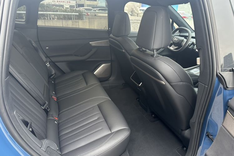 Used ONVO L60 2024 60 kWh Rear-Drive Version