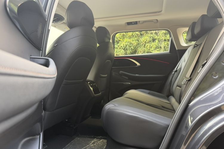 Used EXEED Lingyun 2024 300T Two-Wheel Drive Starlight Edition