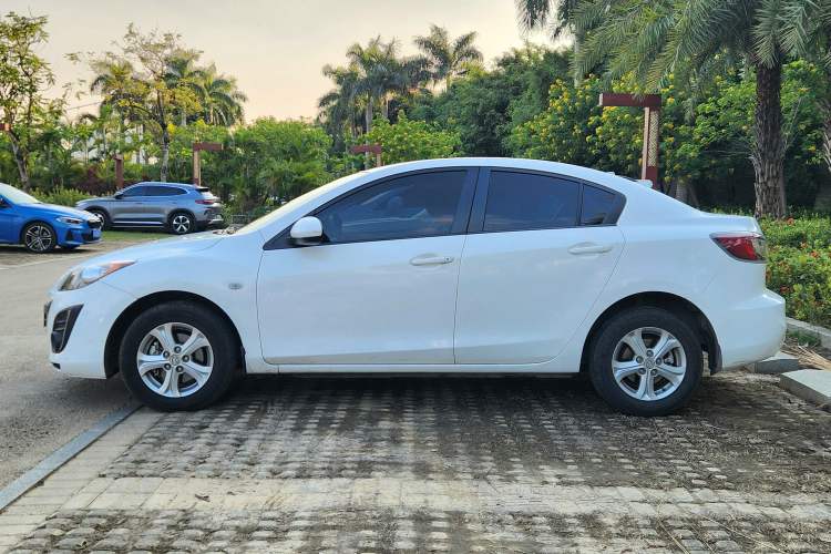 Used Mazda Mazda 3 2015 Sedan 1.6L Automatic Comfort Model
