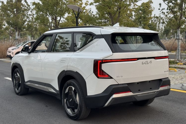 Used Kia EV5 2024 530 Land
