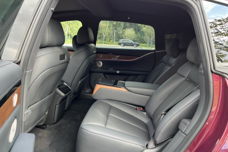 Used Hima Stelato S9 2024 All-Electric Max Rear-Drive Long-Range Version