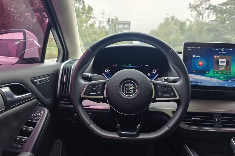 Used BYD Tang 2018 2.0T Automatic SmartConnect Prestige 7-Seater China V Standard