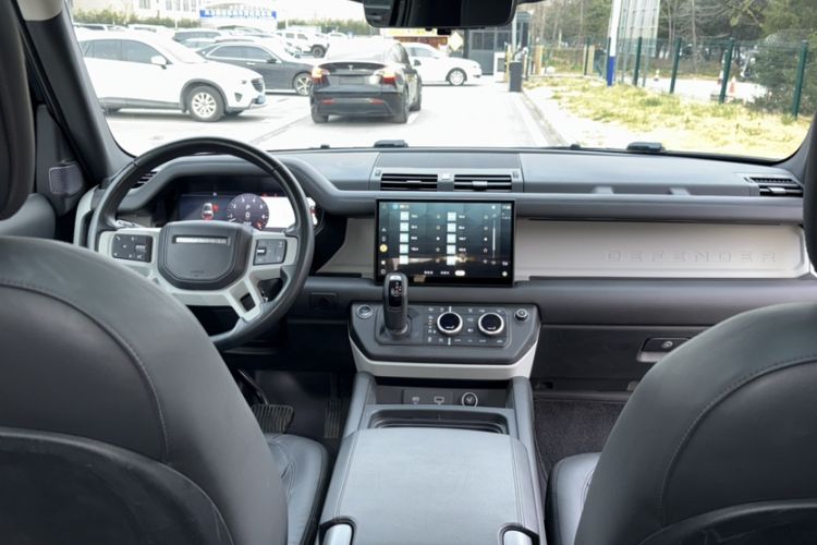 Used Land Rover Defender 2023 Facelift 90 3.0T P400 XS Interior 1