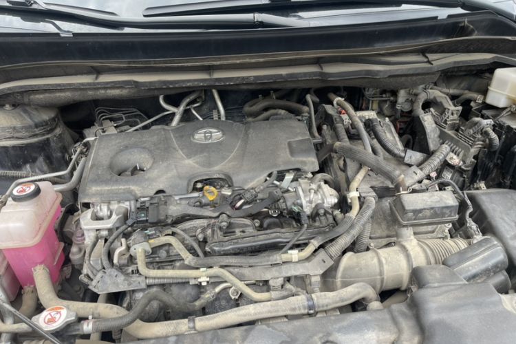 Used Toyota SIENNA 2021 2.5L Hybrid Platinum Edition Interior 5