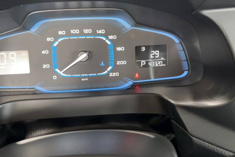 Used Roewe 360 2015 1.5L Automatic Luxury Edition
