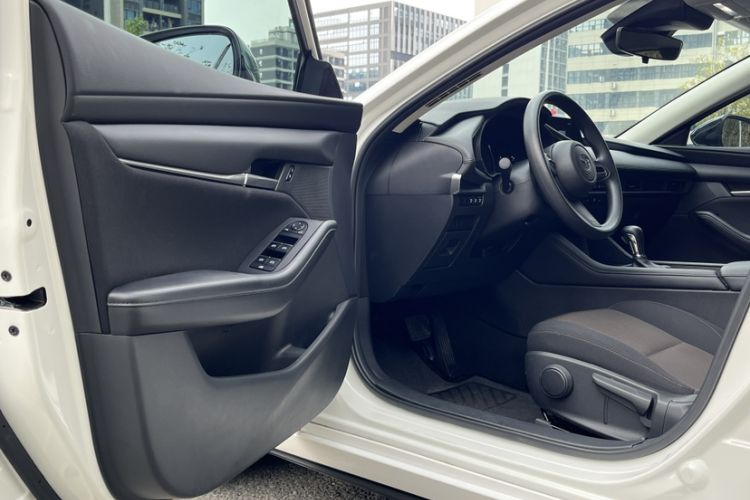 Used Mazda 3 Axela 2022 2.0L Automatic Zhiqing Edition