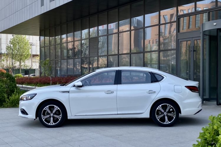 Used MG 6 2017 20T Manual Luxury Smart Connect Version China V Standard Exterior 1