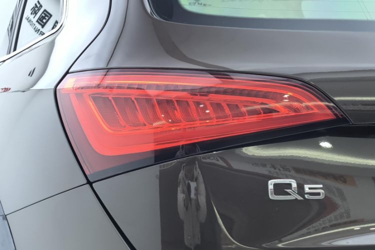 Used Audi Q5 2017 Plus 40 TFSI Technology Model