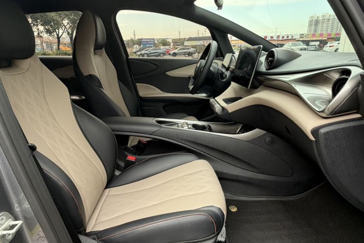 Used BYD Dolphin 2023 420 km Free Version
