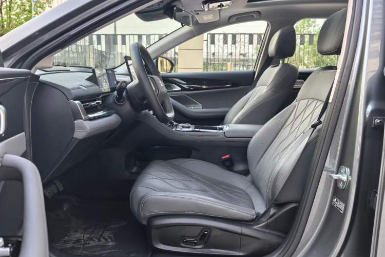 Used Geely Galaxy A7 2025 Model EM-i 150km Exploration+ Edition Interior 4