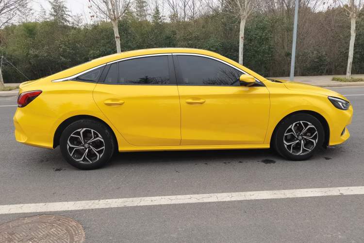 Used MG 5 2021 180 DVVT CVT Youth Luxury Edition
