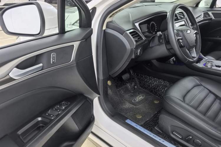 Used Ford Mondeo 2018 EcoBoost 180 Smart Control Fashion Model China V Standard
