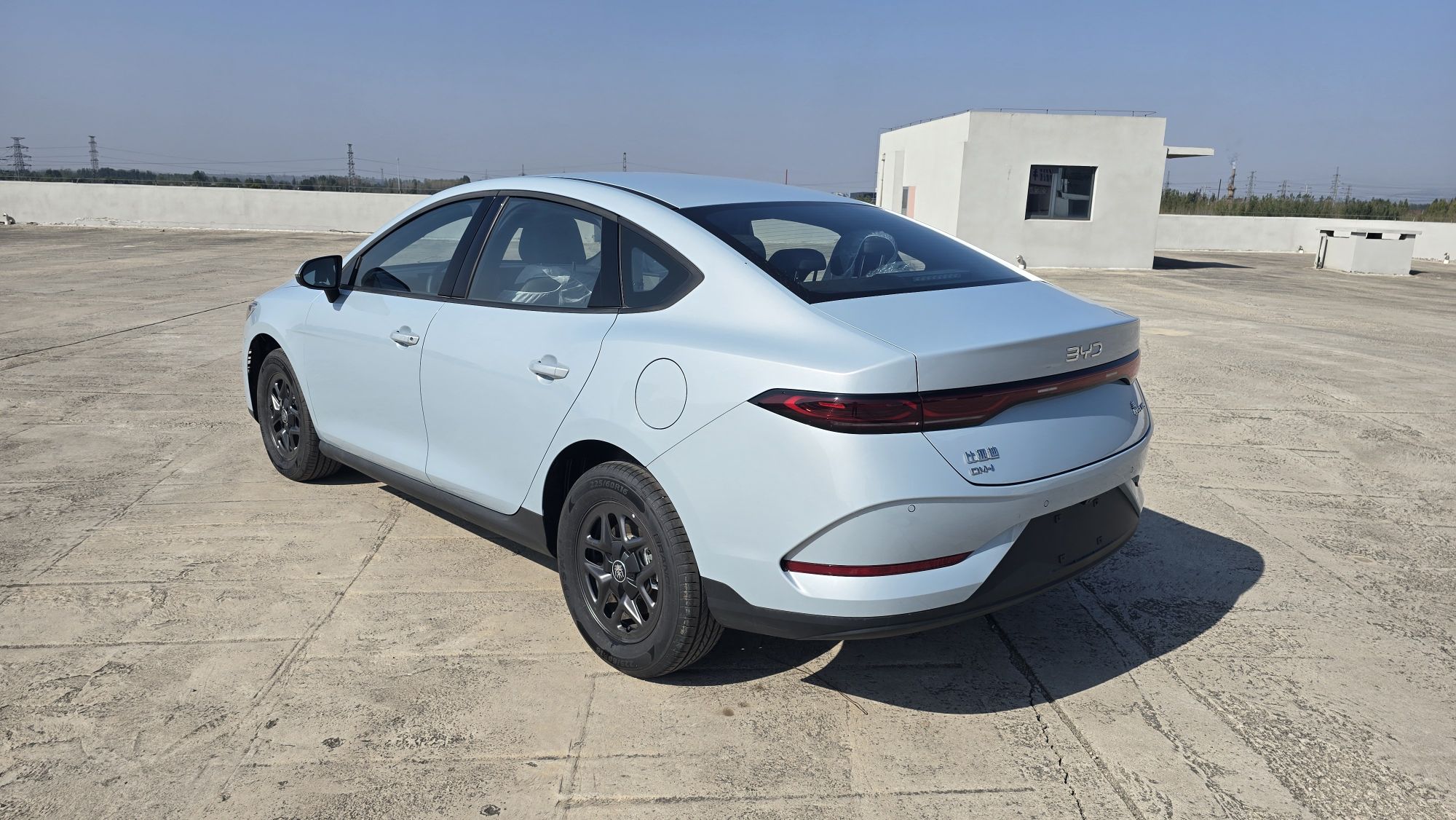 BYD Qin PLUS 2026 DM-i 128KM Progressive Model — снимка 17