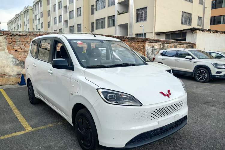 Used Wuling Hongguang New Energy 2025 Extended-Range Hybrid 50KM Comfort Version Exterior 3