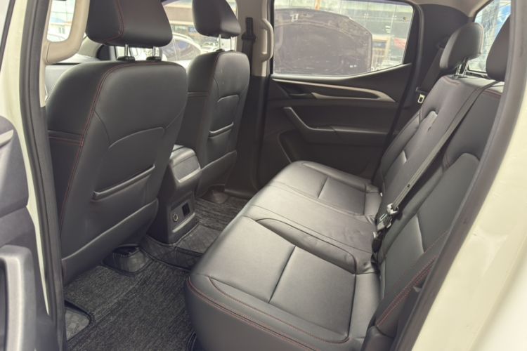 Used SAIC MAXUS T60 2017 2.0T Gasoline Automatic Two-Wheel Drive High-Ride Elite Standard Cabin