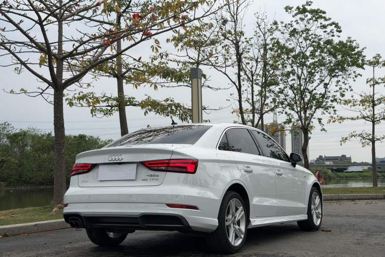 Used Audi A3 2019 Limousine 35 TFSI Fashion Edition China V standard
