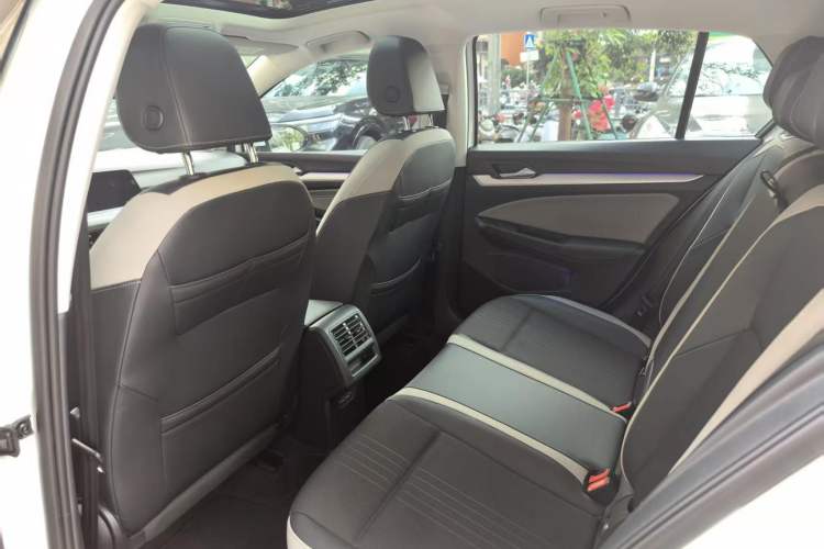 Used Volkswagen Golf 2021 280TSI DSG Pro Interior 3