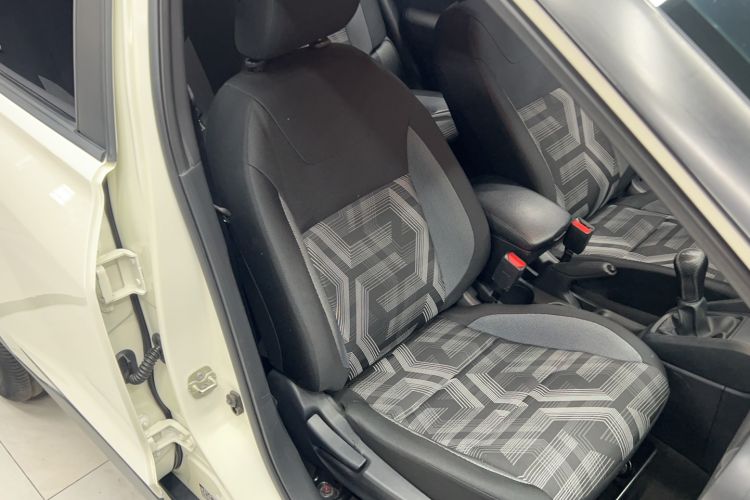 Used Nissan Kicks 2017 1.5L Manual Cool Dynamic Edition