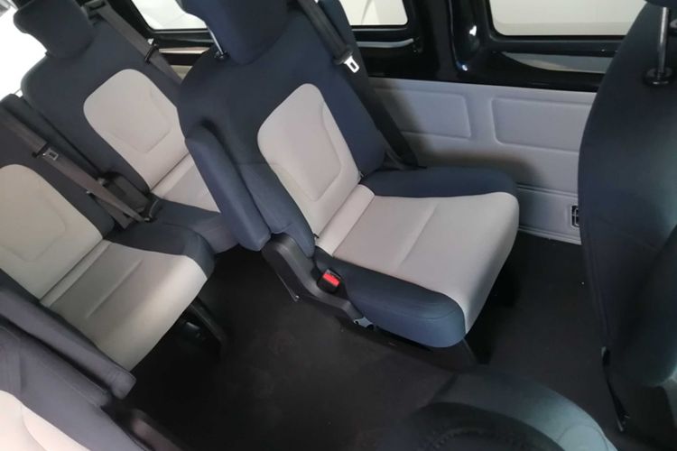 Used JMC Fushun 2025 2.0T 6MT Diesel Mid-Range Business-Class 9-Seater (Non-Commercial)
