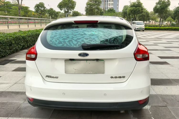 Used Ford Focus 2015 Hatchback 1.6L Automatic Comfort Model Exterior 2