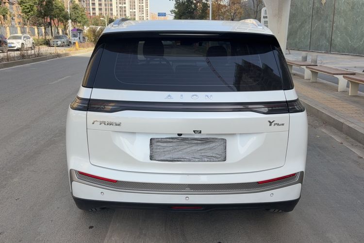 Used AION Y 2022 Plus 70 Tech Edition