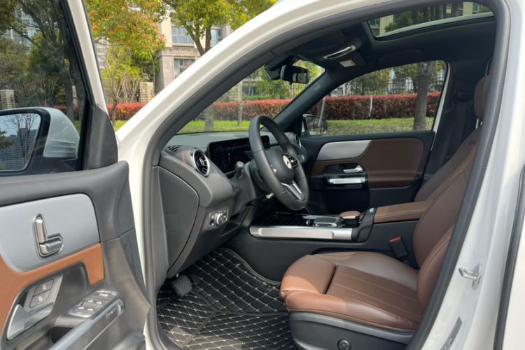 Used Mercedes-Benz GLB 2023 GLB 200 Dynamic Edition Interior 3