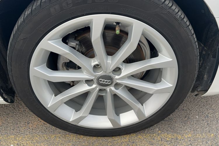 Used Audi A4L 2018 30th Anniversary Edition 40 TFSI Fashion Model
