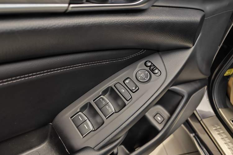 Used Honda Accord 2018 260TURBO Luxury Edition China VI Interior 1