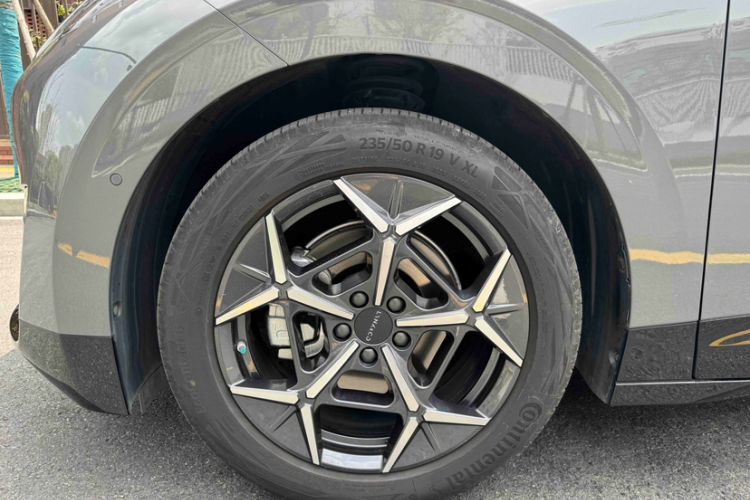 Used Lynk & Co Z20 2025 530 km Range Rear-Wheel Drive Max Exterior 3