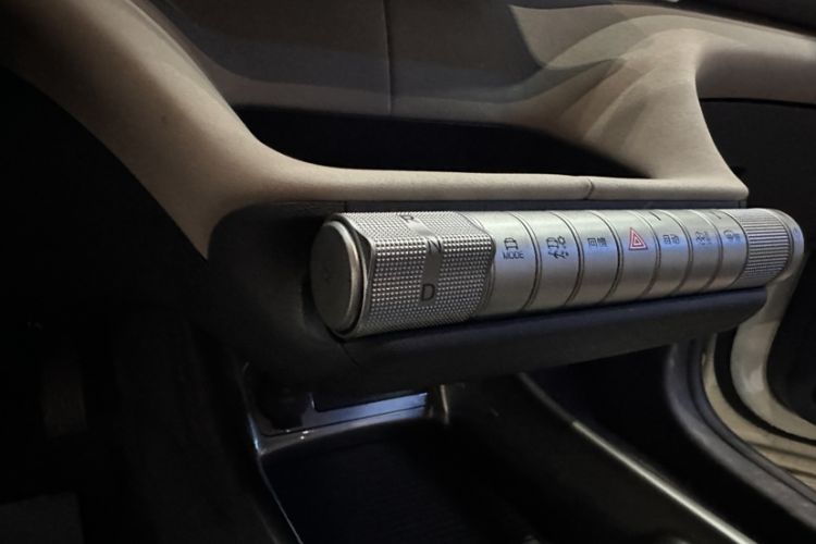 Used BYD Dolphin 2024 Honor Edition 420km Fashion Version Gear Lever