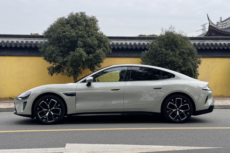 Used Xiaomi Auto SU7 2024 Rear-Drive Long-Range Intelligent Driving Version
