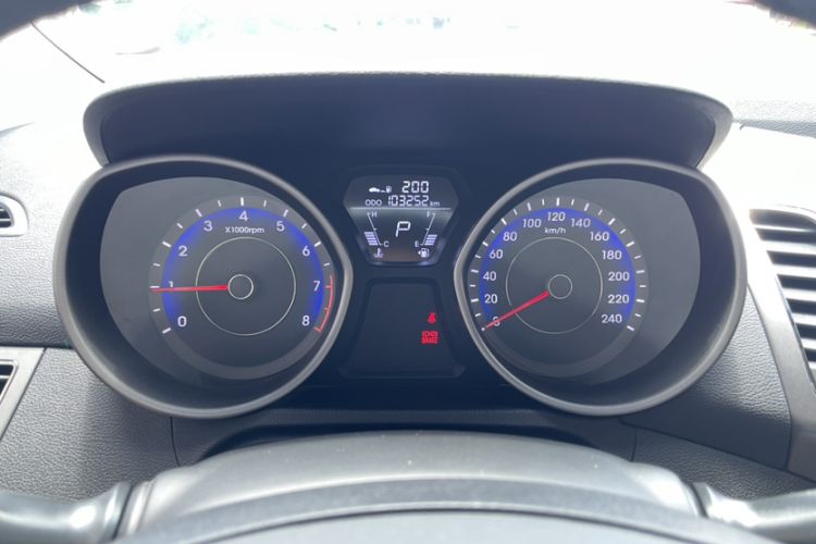 Used Hyundai Elantra (5th Generation / Langdong) 2012 1.6L Automatic Fashion Edition