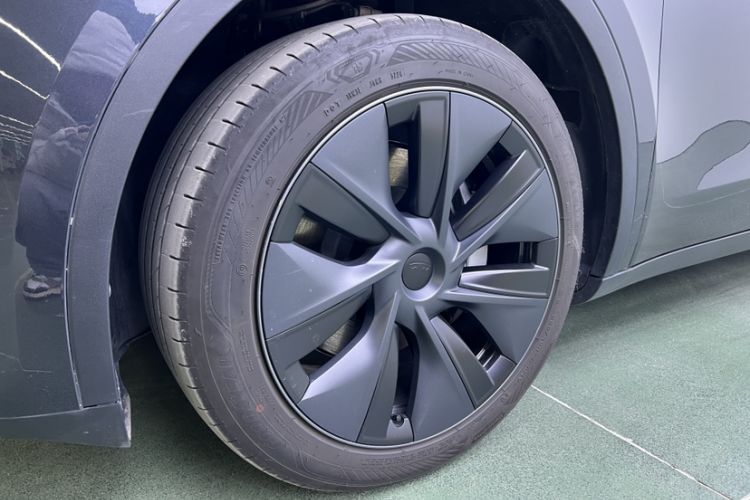 Used Tesla Model Y 2024 Rear-Wheel-Drive Version
