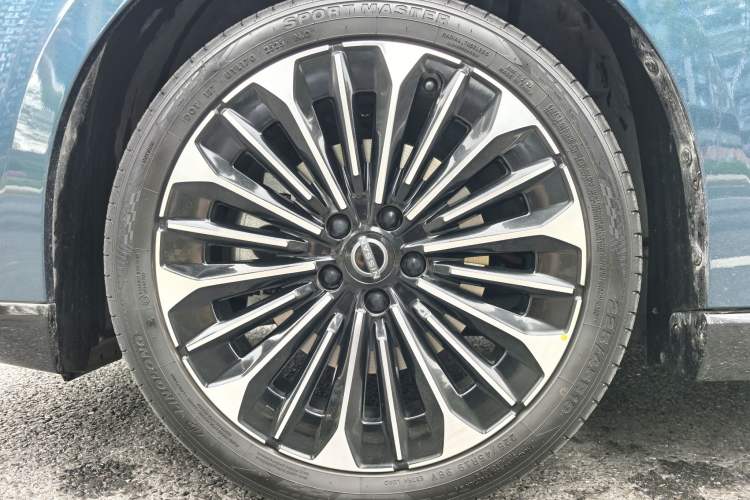 Used Nissan N7 2025 510 Pro Exterior 9