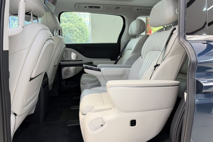 Used VOYAH Dream 2025 PHEV Four-Wheel-Drive Flagship Kunpeng Edition Interior 6