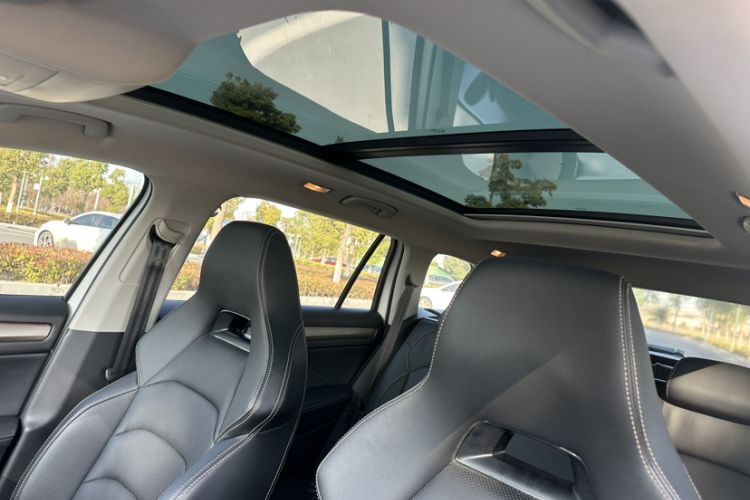 Used Skoda Kodiaq 2022 TSI330 7-Seater Two-Wheel-Drive Luxury Edition Headliner