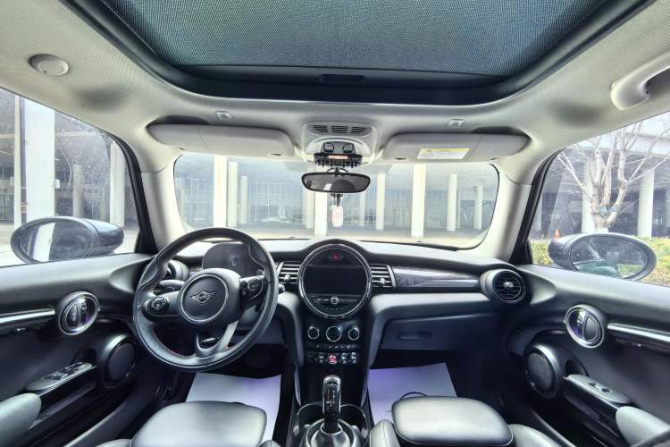 Used MINI MINI 2021 2.0T COOPER S Classic Edition